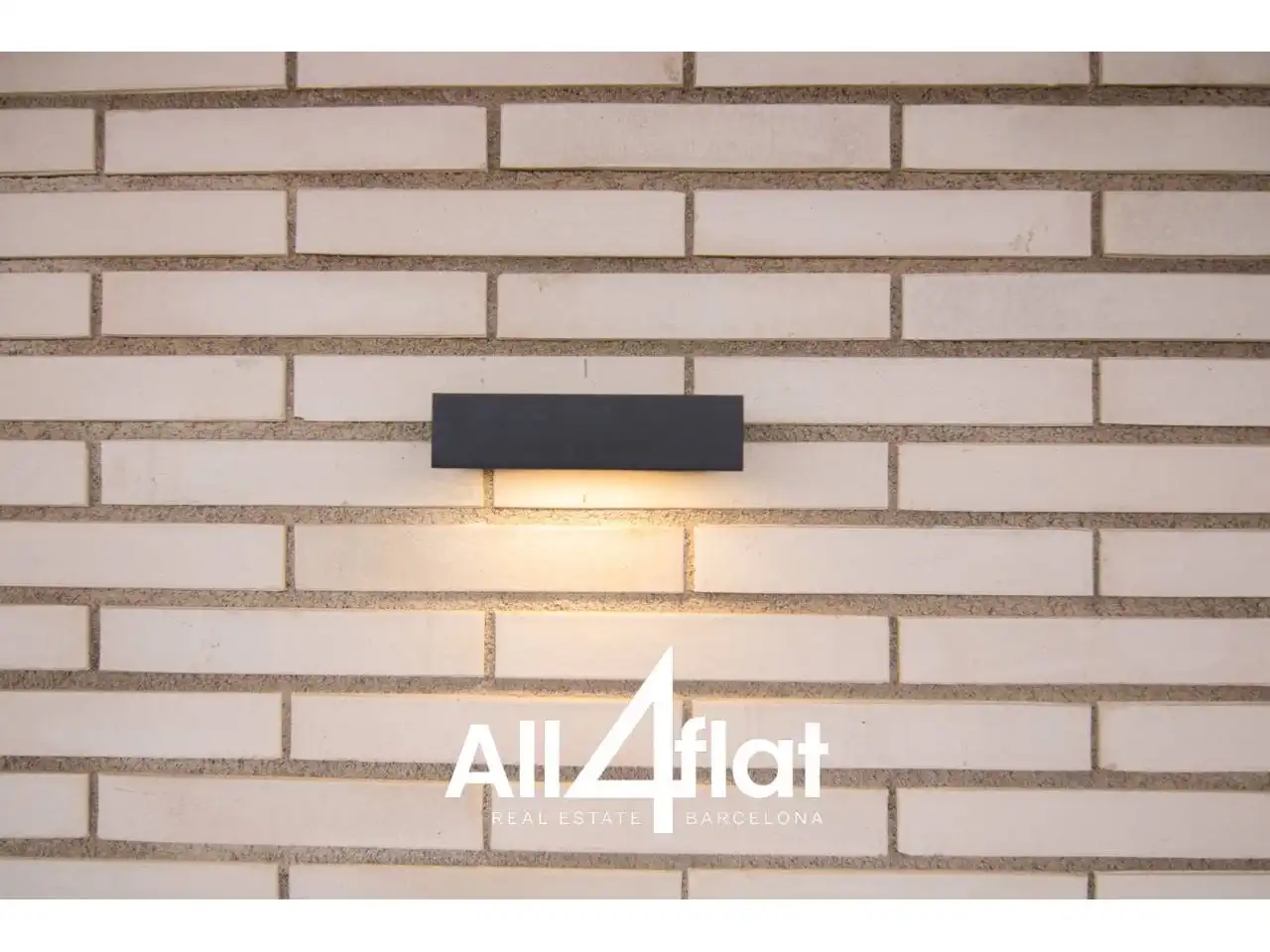 Außenansicht von Wohnung zur Miete in Barcelona mit Klimaanlage, Heizung und Parkett
