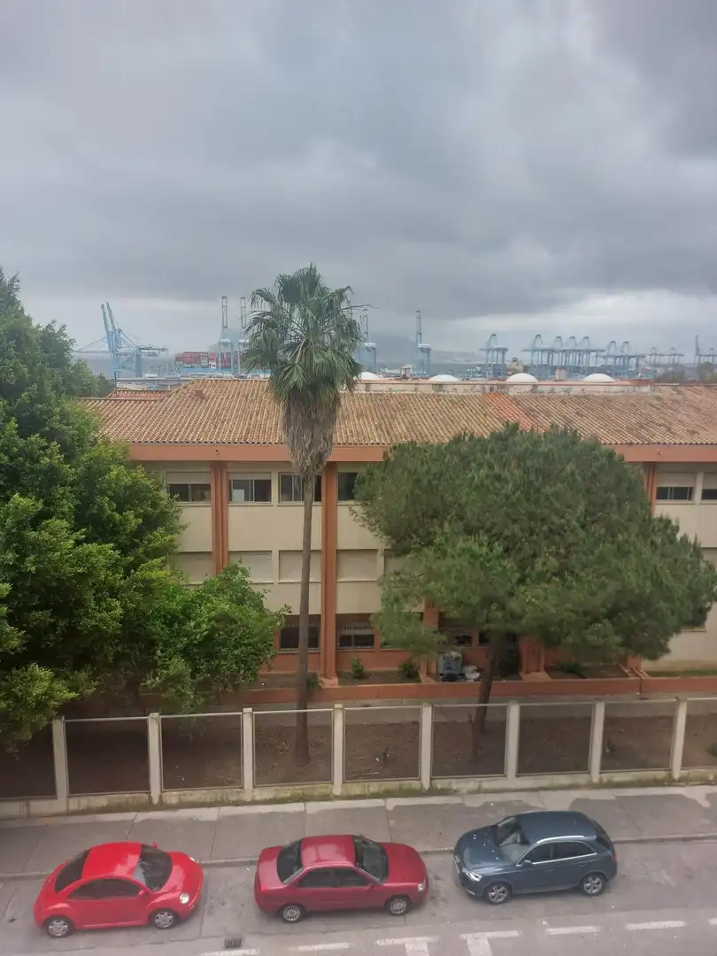 Exterior view of Flat for rent in Algeciras  with Private garden and Furnished