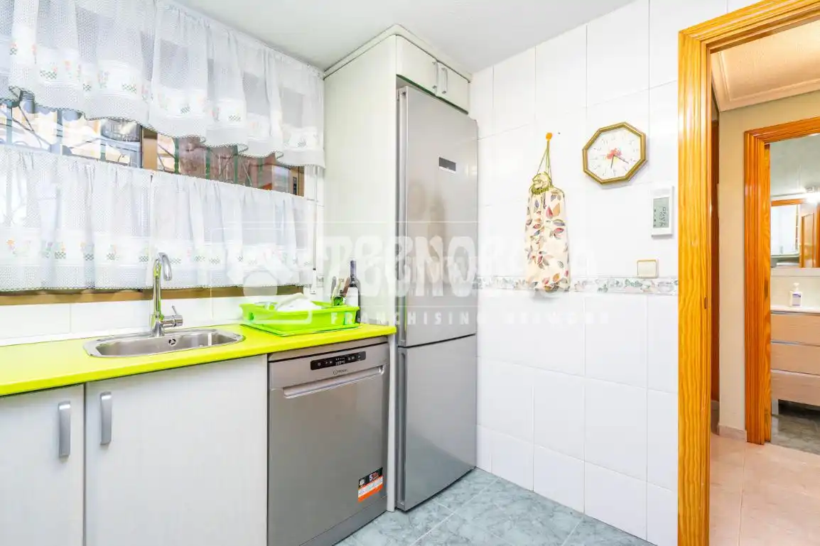 Cocina de Casa adosada en venta en Colmenar Viejo con Calefacción, Jardín privado y Terraza