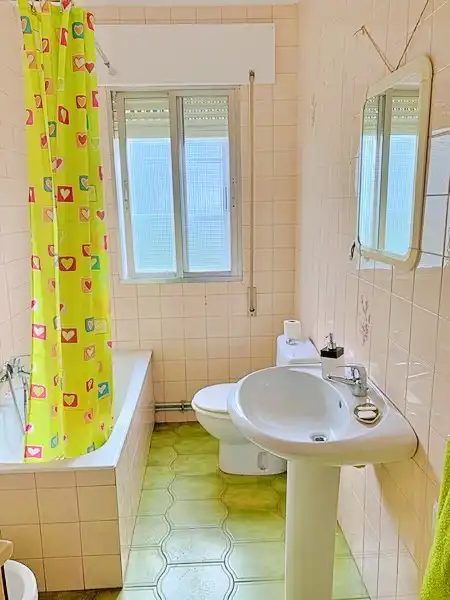Baño de Casa o chalet en venta en Castro de Rei con Amueblado