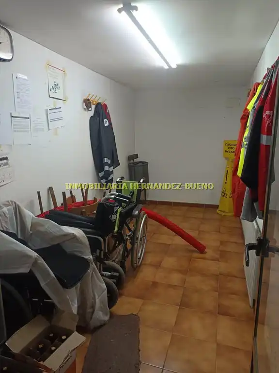 Büro zur Miete in Salamanca mit Klimaanlage, Heizung und Möbliert