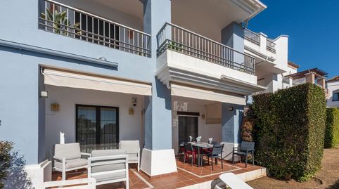 Foto 2 de Planta baja en venta en Los Arqueros - Puerto del Almendro, Benahavís