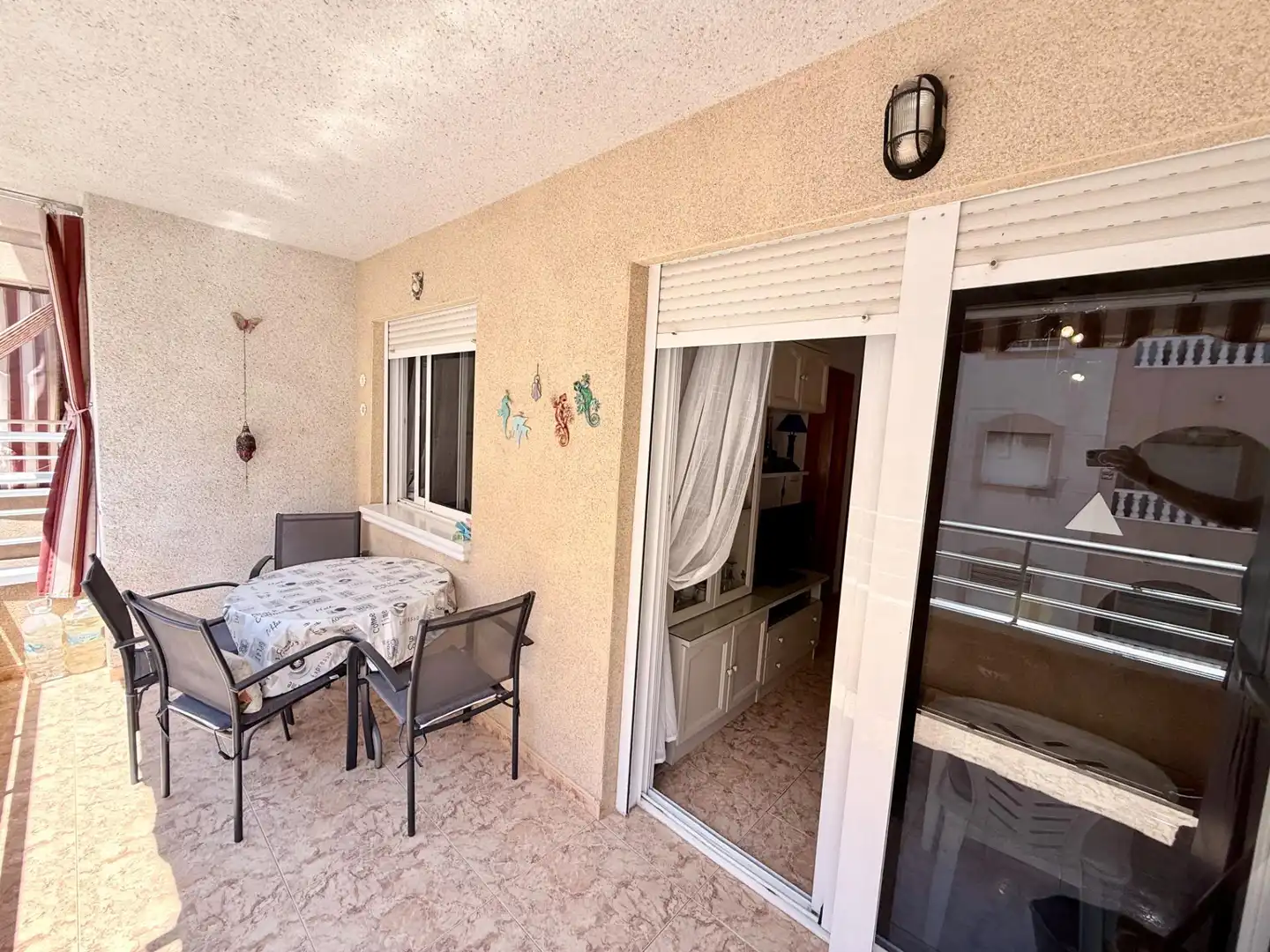 Terrassa de Apartament en venda en Torrevieja amb Terrassa, Moblat i Balcó
