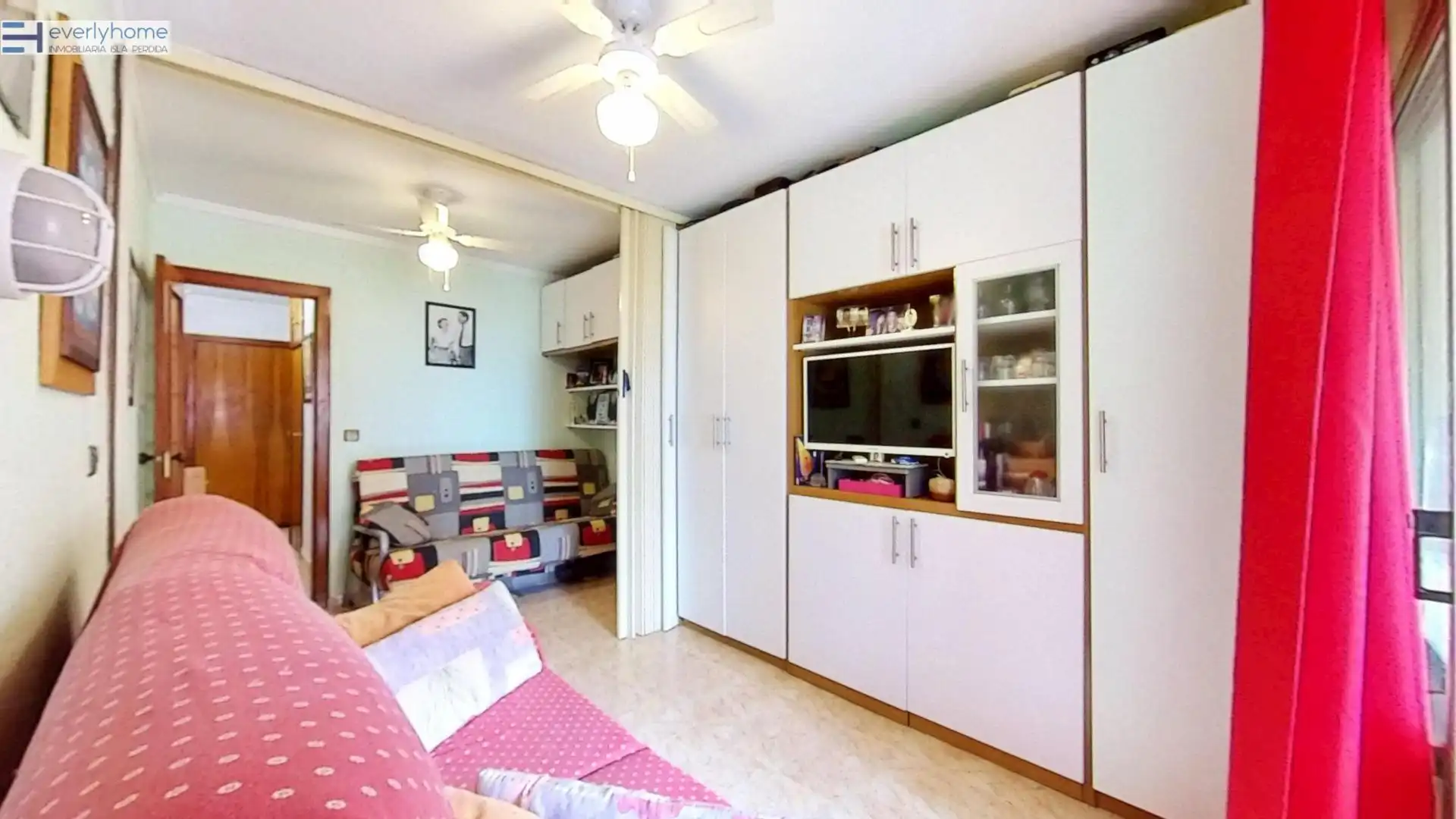 Habitación de Apartamento en venta en La Pobla de Farnals con Jardín privado y Piscina comunitaria