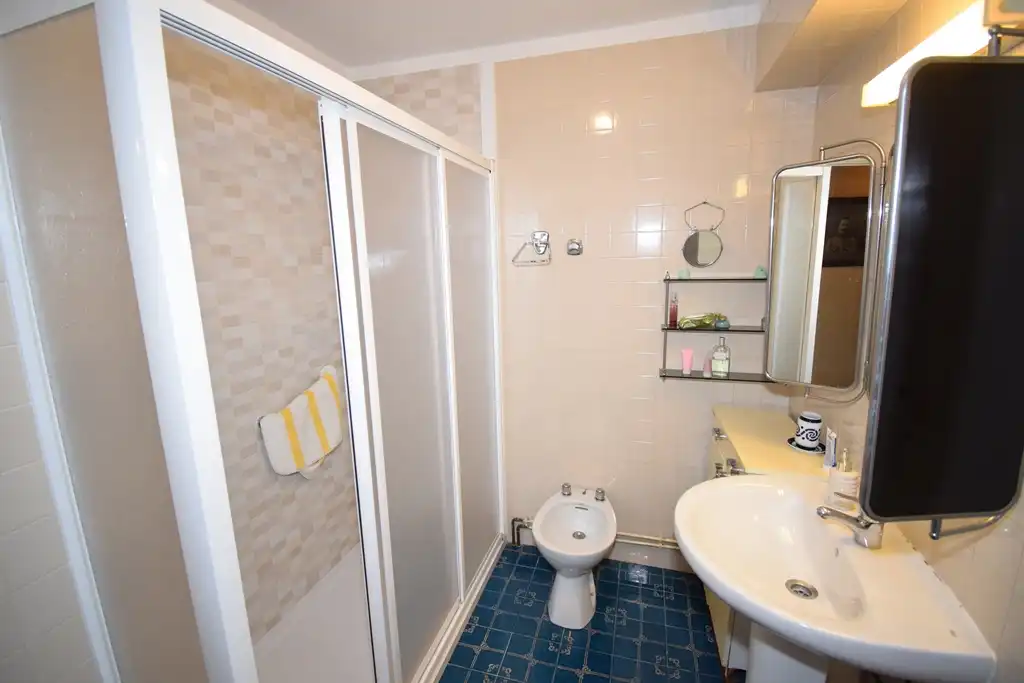 Baño de Piso en venta en A Coruña Capital  con Amueblado