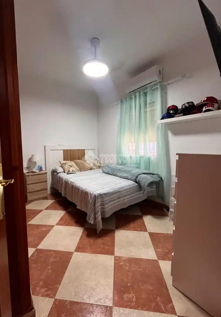 Bedroom of Detached homes for sale in Castilleja de Guzmán  with Air Conditioner and Terrace