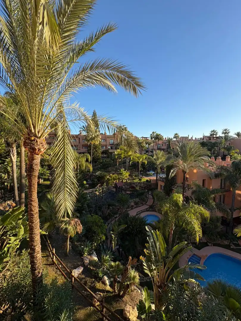 Vista exterior de Casa o xalet en venda en Mijas amb Calefacció, Jardí privat i Terrassa