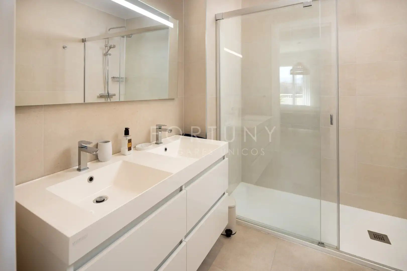 Piso con piscina en venta en Calle Mar Rojo 1761, imagen 25