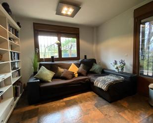 Sala d'estar de Casa o xalet en venda en Erriberagoitia / Ribera Alta amb Terrassa i Balcó