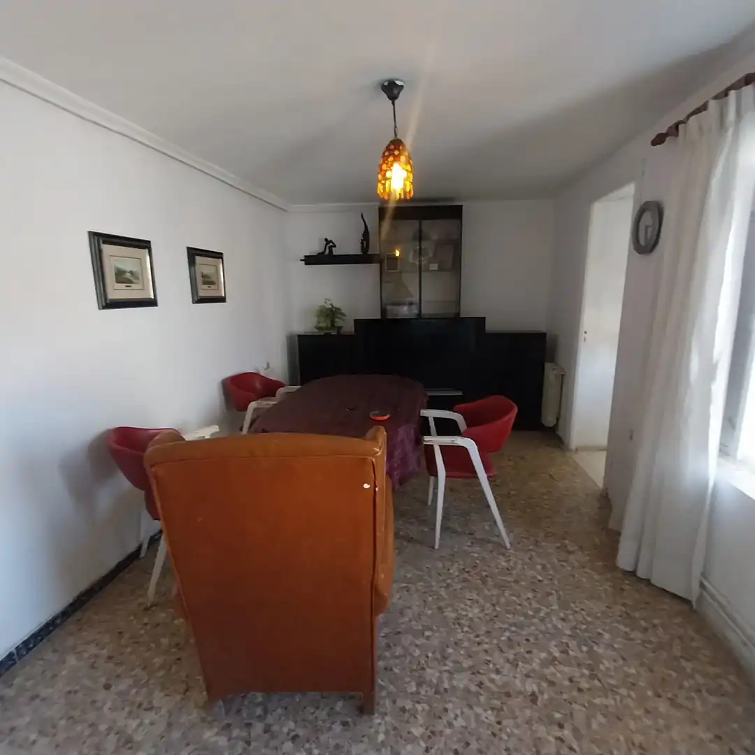 Menjador de Casa o xalet en venda en Matapozuelos amb Calefacció, Jardí privat i Terrassa