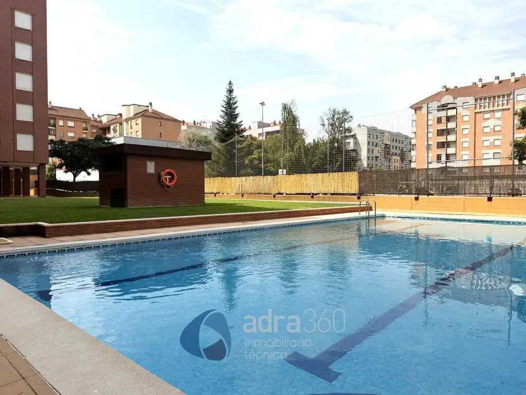 Flat for rent in Estambrera, Cascajos - Piqueras