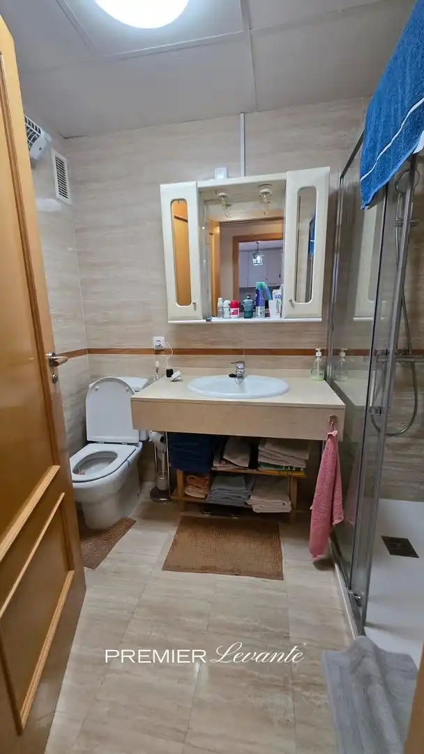 Bathroom of Flat for sale in Villajoyosa / La Vila Joiosa  with Community pool