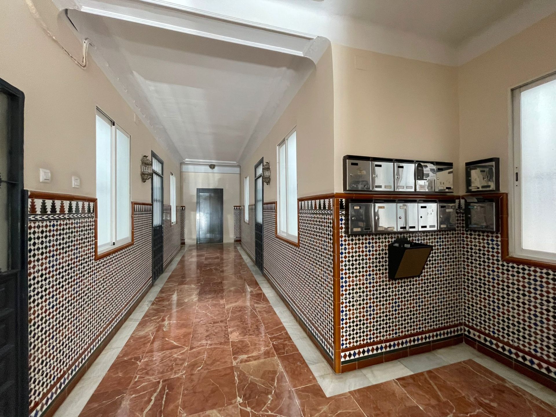 Flat for sale in  Sevilla Capital  with Air Conditioner