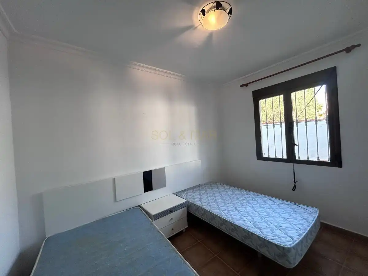 Dormitori de Casa o xalet en venda en Álora amb Calefacció, Terrassa i Traster