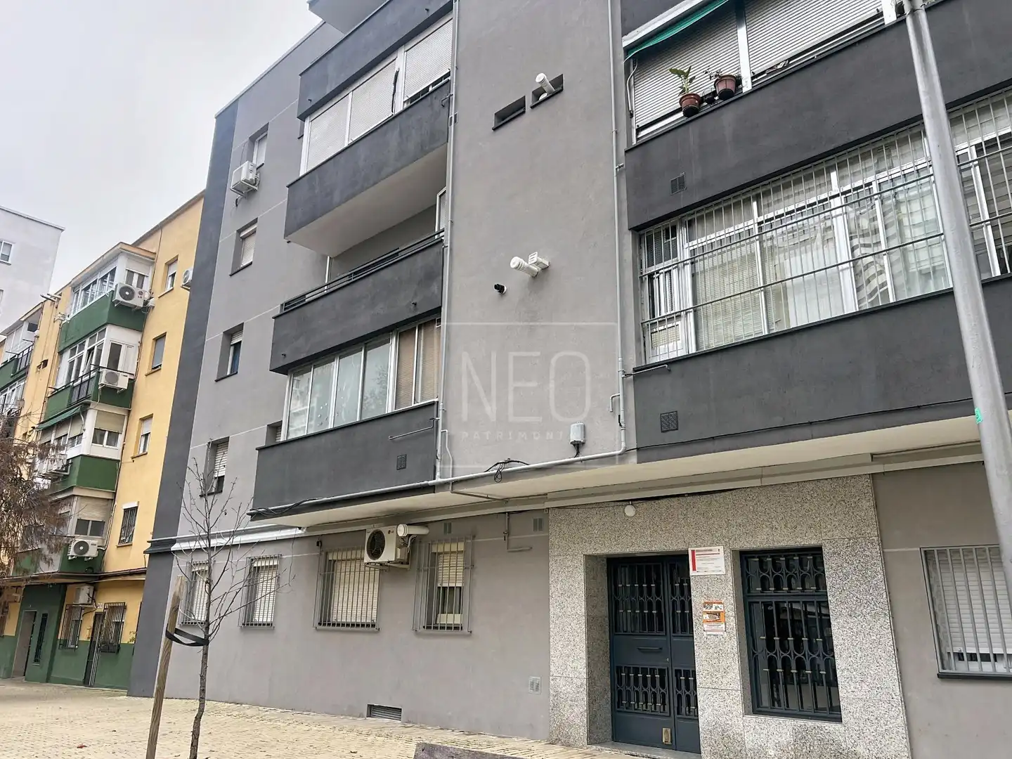 Exterior view of Flat for sale in Madrid  with Heating and Balcony