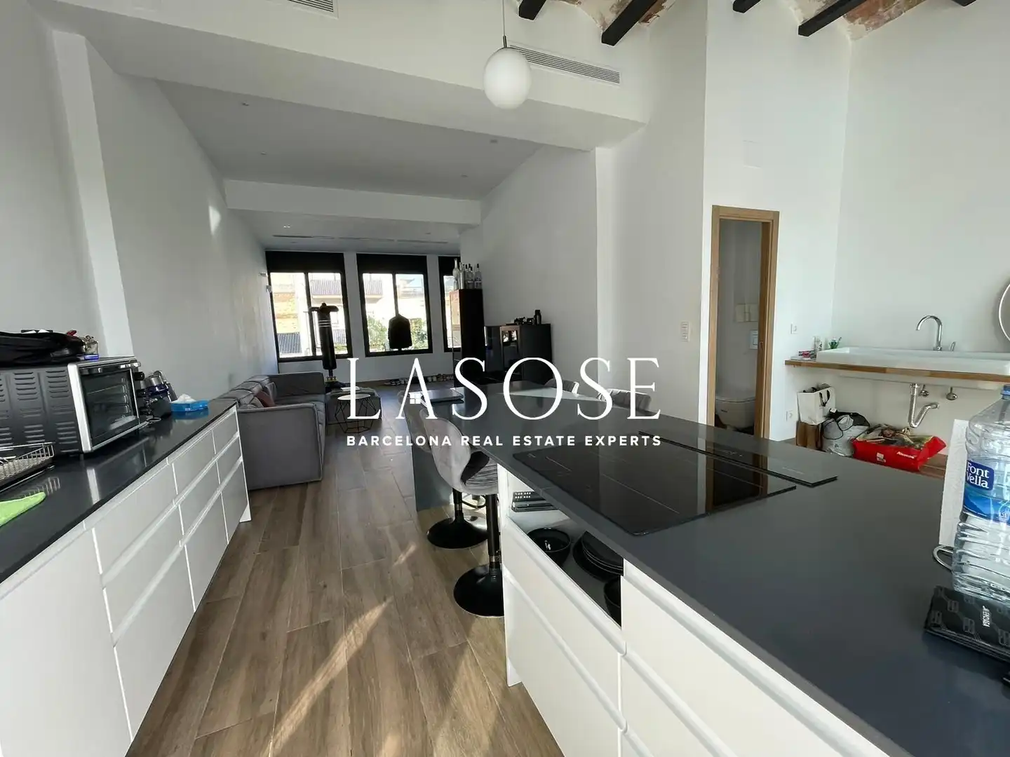 Cuina de Casa o xalet en venda en Barcelona amb Aire condicionat, Calefacció i Terrassa