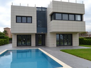 Villa mit Pool zum Verkauf in Roques Daurades - L'Estany