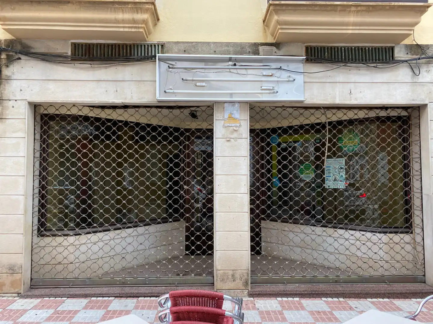 Vista exterior de Local en venta en La Carolina