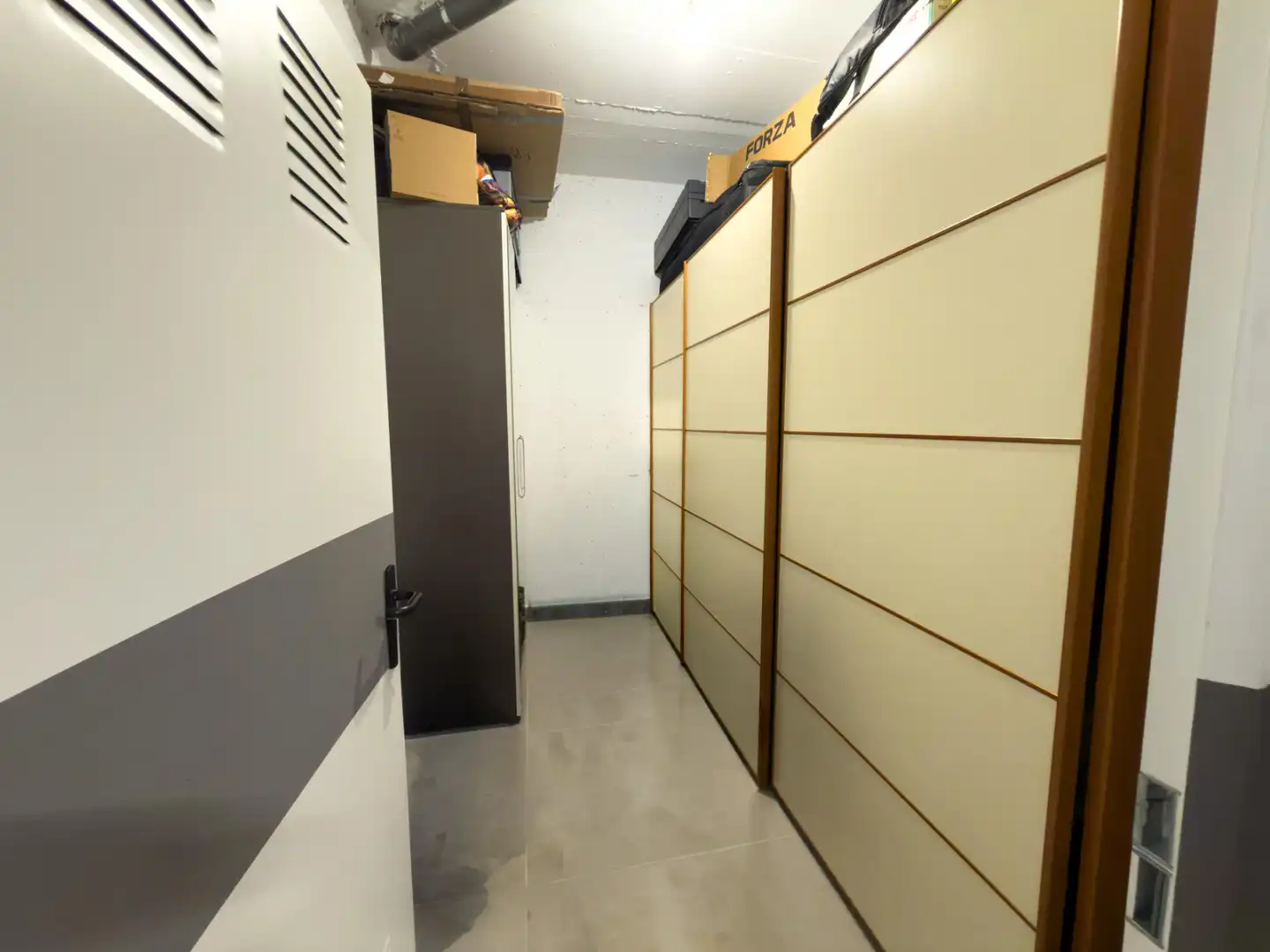 Wohnung zum Verkauf in Ojén mit Klimaanlage, Terrasse und Abstellraum