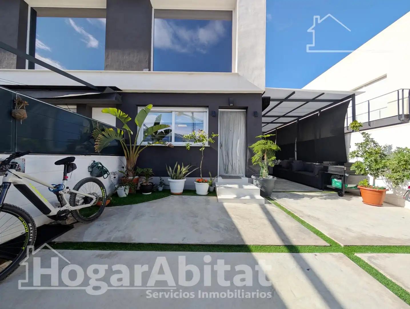 Vista exterior de Casa adosada en venta en Santa Pola con Aire acondicionado, Calefacción y Terraza