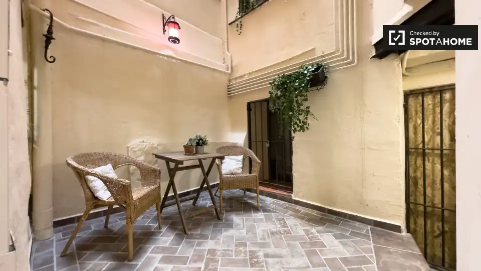 Room in El Raval
