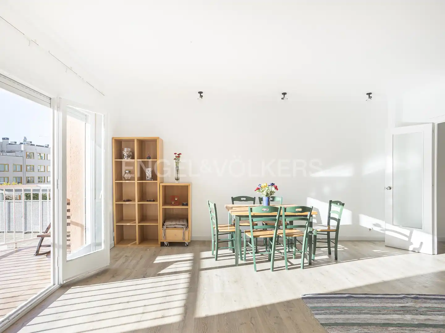 Comedor de Piso de alquiler en Barcelona con Calefacción, Parquet y Balcón