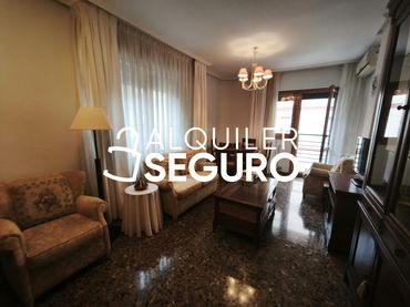 Pis amb ascensor de lloguer a de Juan Sariñena