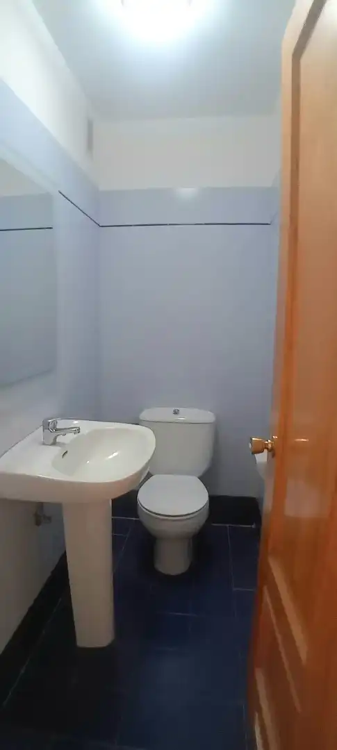 Badezimmer von Wohnung zur Miete in Ciudad Alta