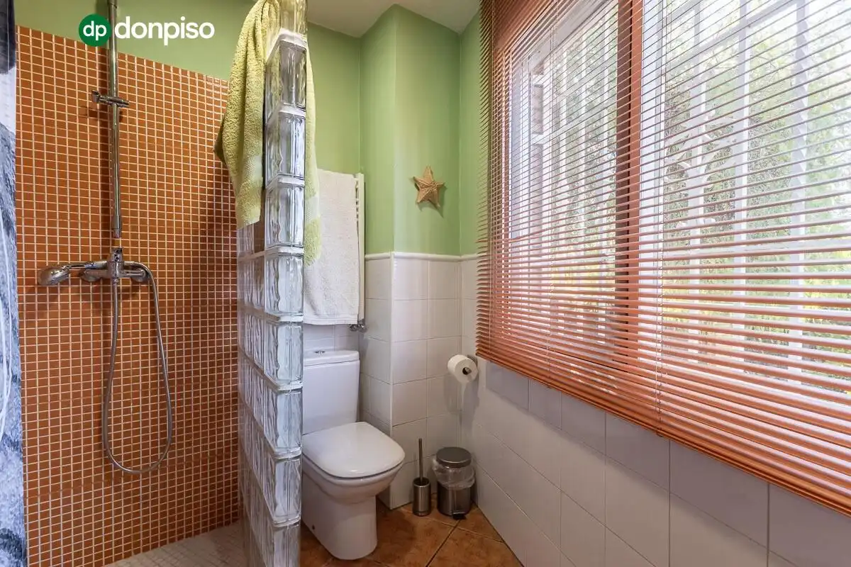 Chalet con piscina en venta en Calle del Arache 5, imagen 14