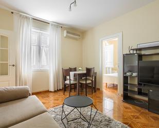 Bedroom of Flat to rent in  Madrid Capital  with Air Conditioner, Furnished and Washing machine