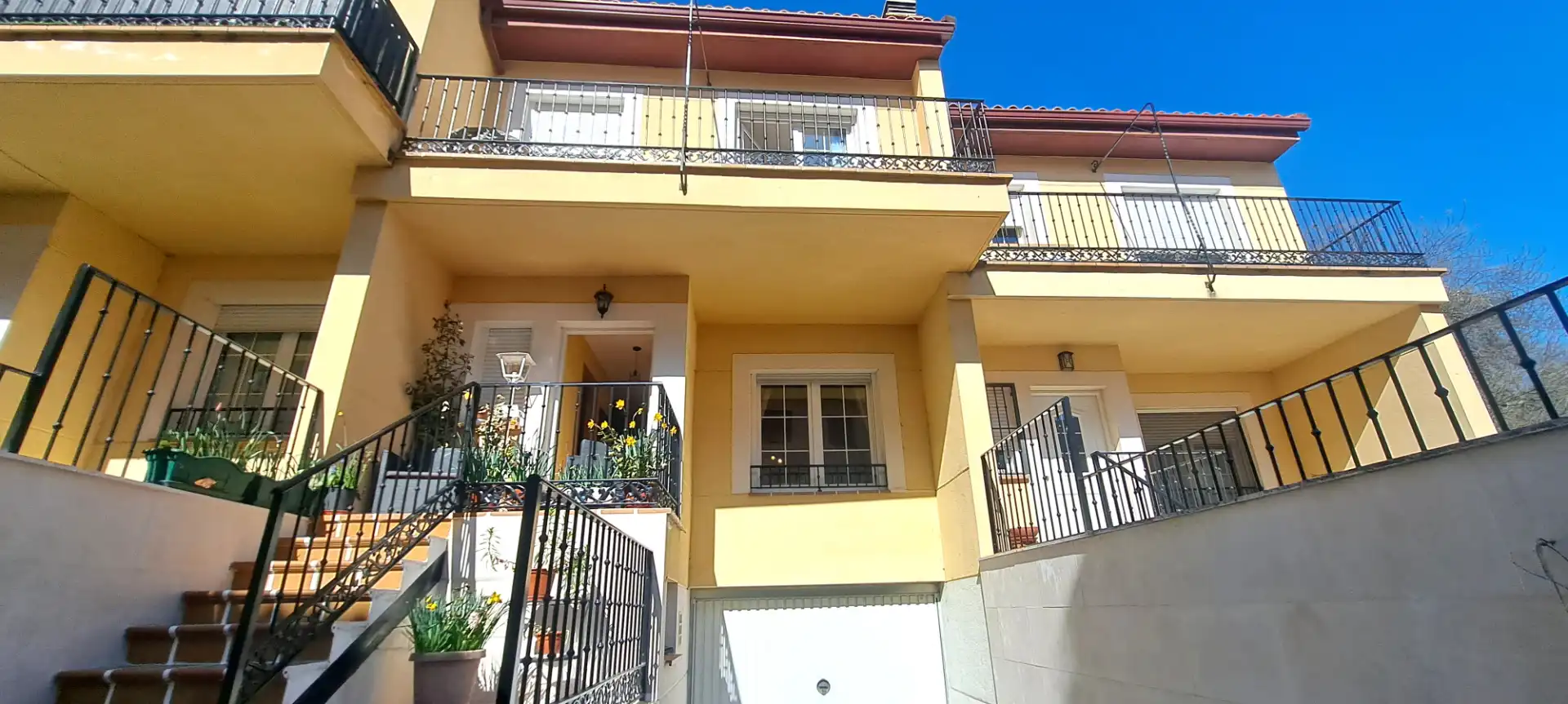 Exterior view of Detached homes for sale in Pedrezuela  with Heating and Terrace