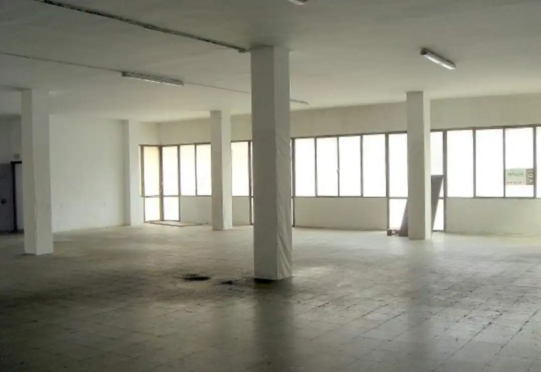 Fabrikhallen zur Miete in Santa Eulàlia