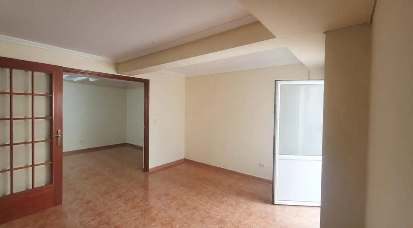 Piso en venta en L'Hospitalet de Llobregat con Aire acondicionado y Calefacción