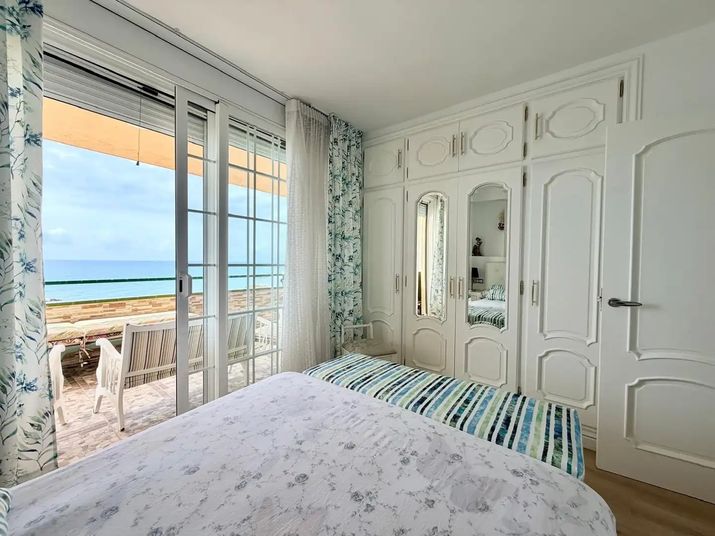 Schlafzimmer von Wohnung zum Verkauf in Cunit mit Klimaanlage, Heizung und Terrasse