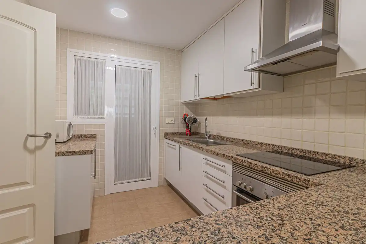 Erdgeschosswohnung mit Pool zur Miete in La Alcaidesa, imagen 3