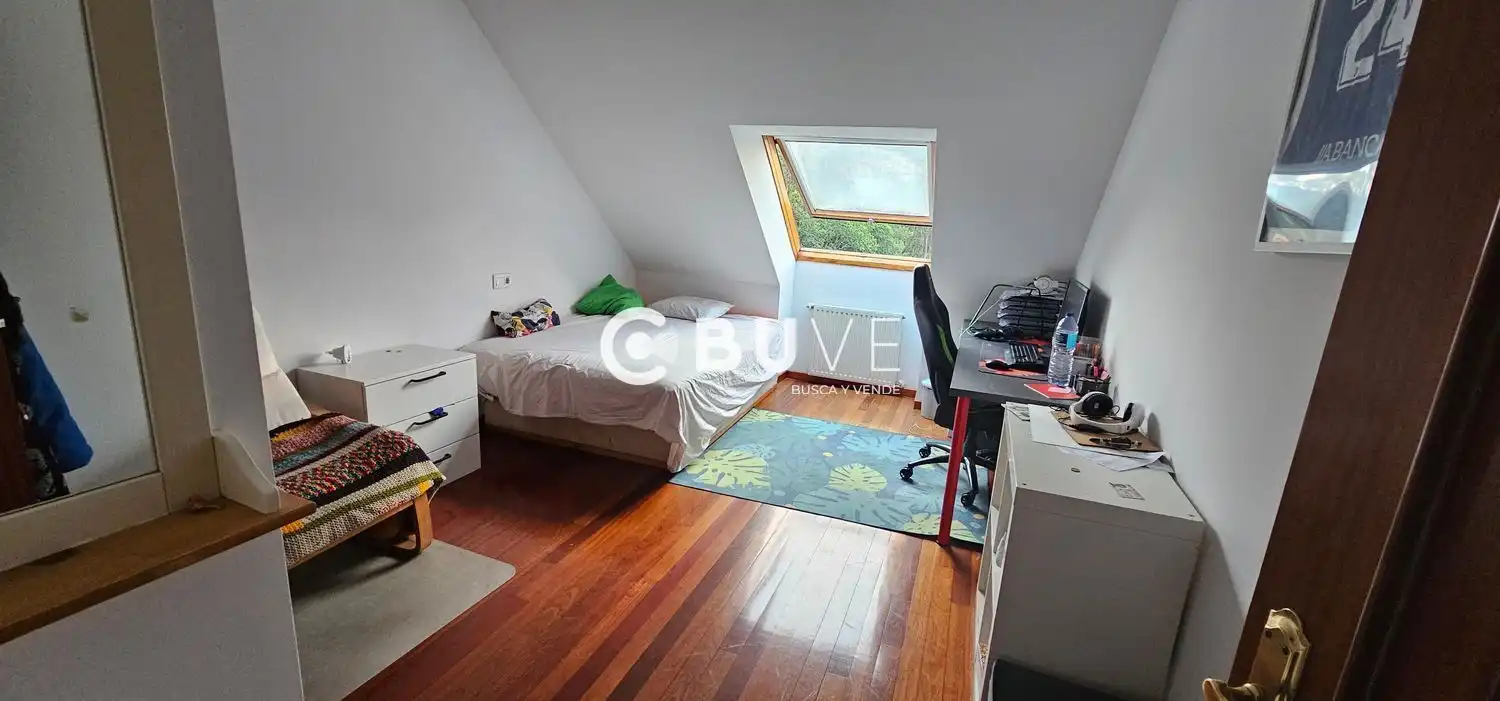 Habitación de Dúplex en venta en Teo con Calefacción, Trastero y Amueblado