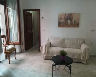 Living room of Flat to rent in  Sevilla Capital  with Air Conditioner, Heating and Parquet flooring