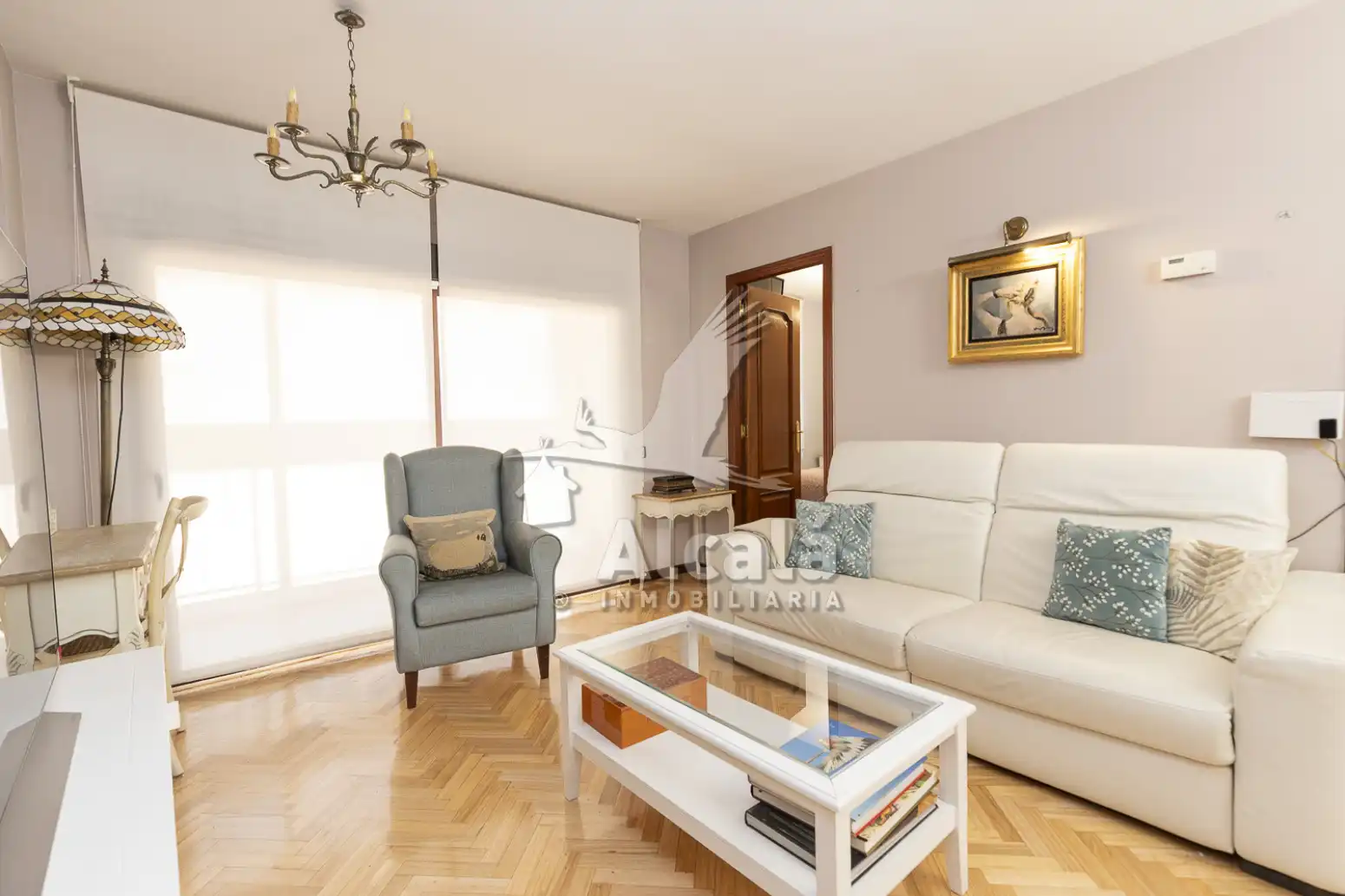 Living room of Flat for sale in Alcalá de Henares  with Air Conditioner, Heating and Parquet flooring