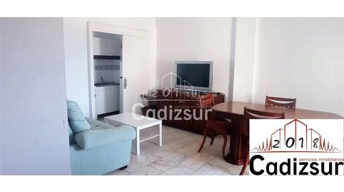 Foto 3 de Apartament de lloguer a Avenida Amílcar Barca, Paseo Marítimo - San José - La Laguna, Cádiz Capital