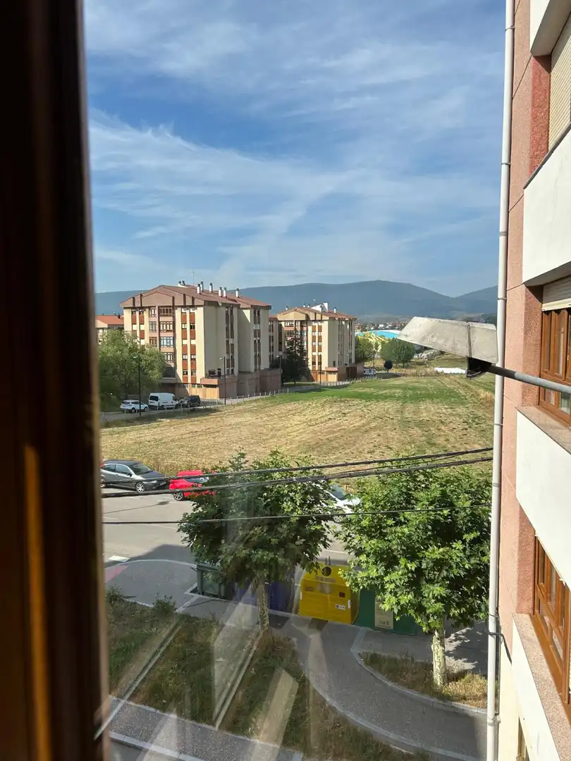 Piso de alquiler en Reinosa con Calefacción, Terraza y Amueblado