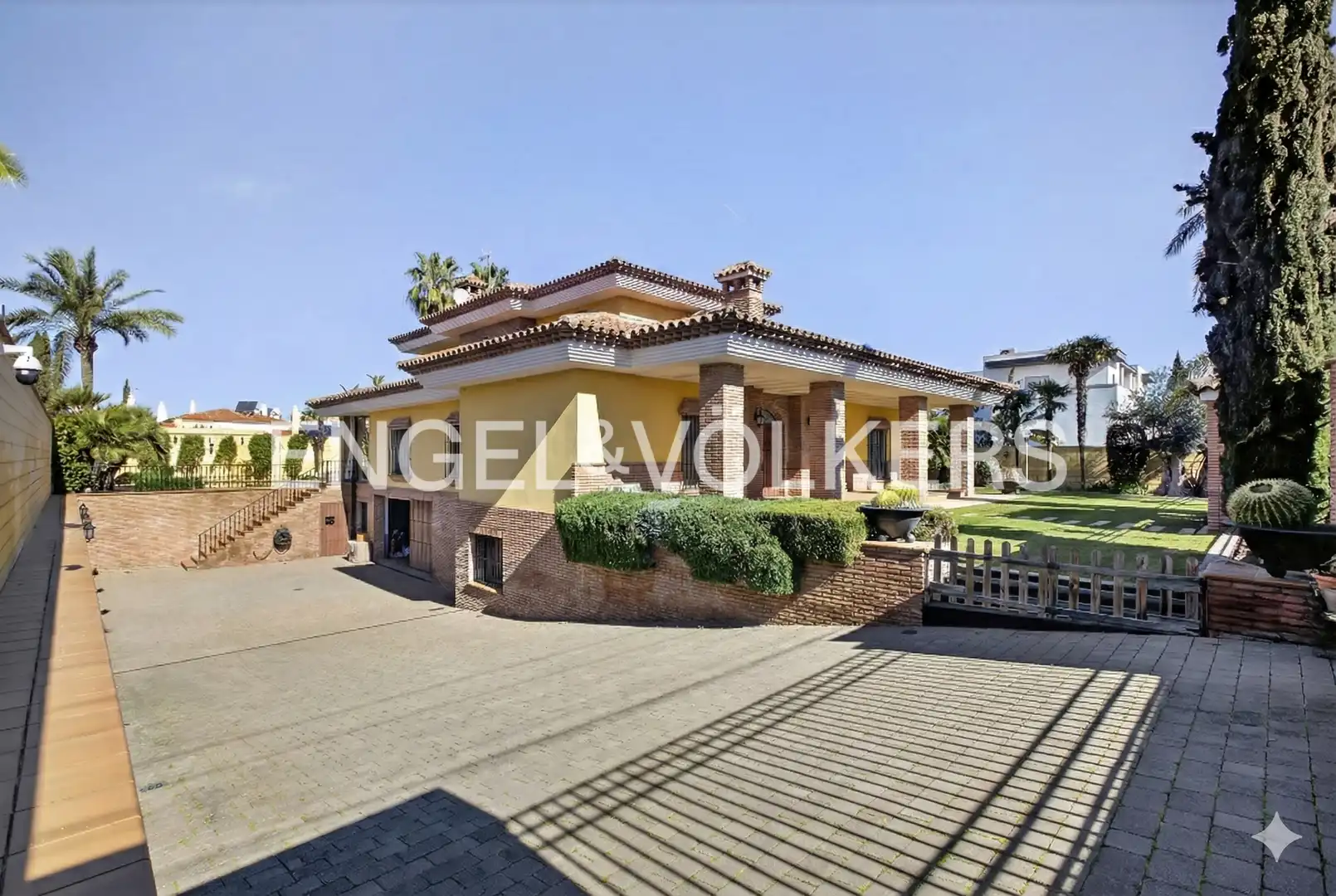 Vista exterior de Casa o xalet en venda en Montequinto amb Calefacció