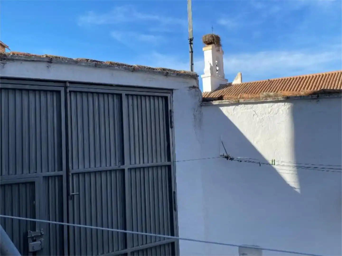 Vista exterior de Casa adosada en venda en Agudo amb Balcó