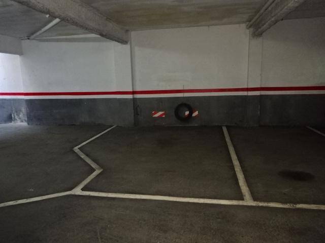 Garaje en Alquiler en de la Torre d'En Damians en Hostafrancs