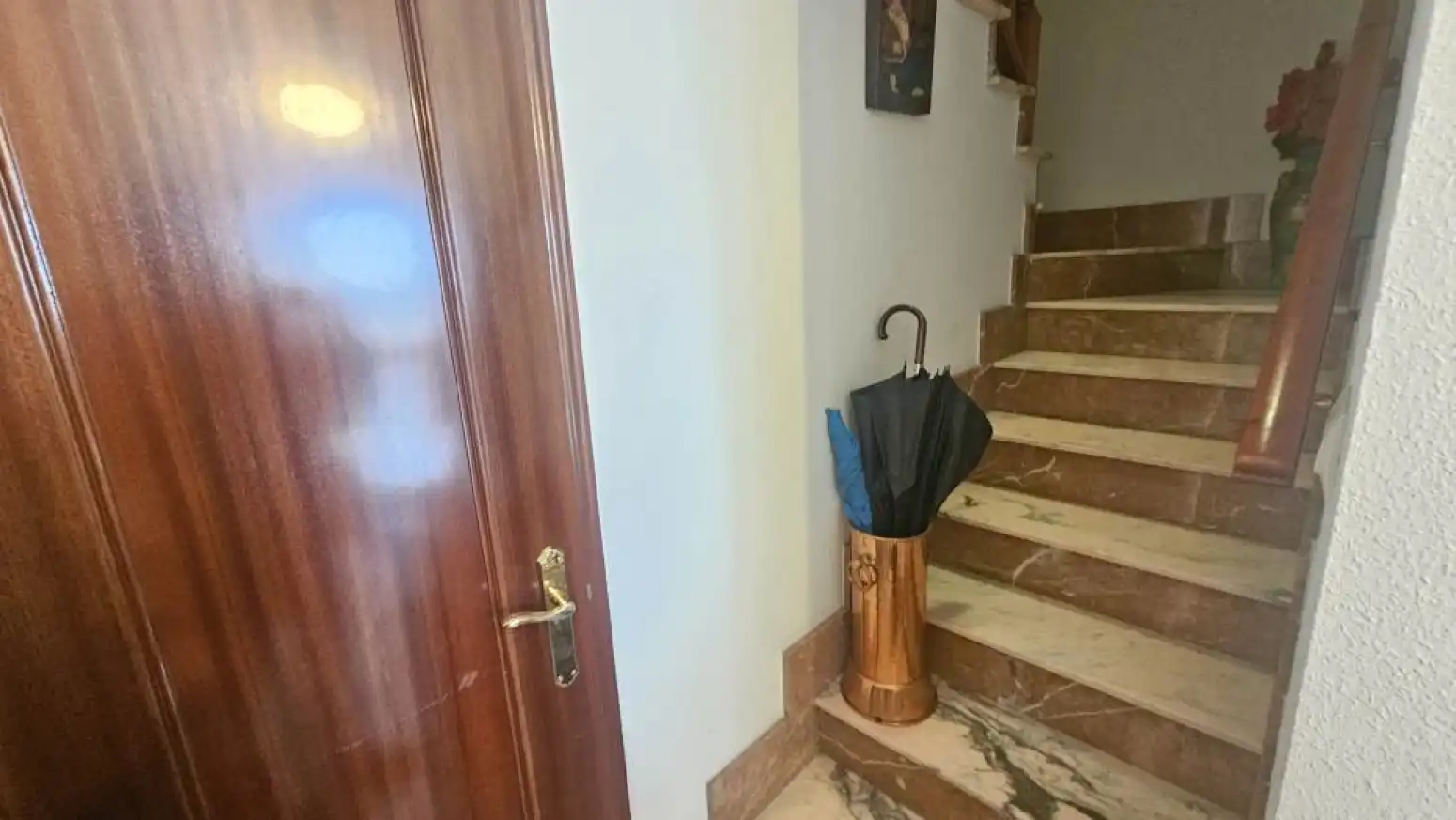 Houses for sale in Vega de Tirados  with Balcony