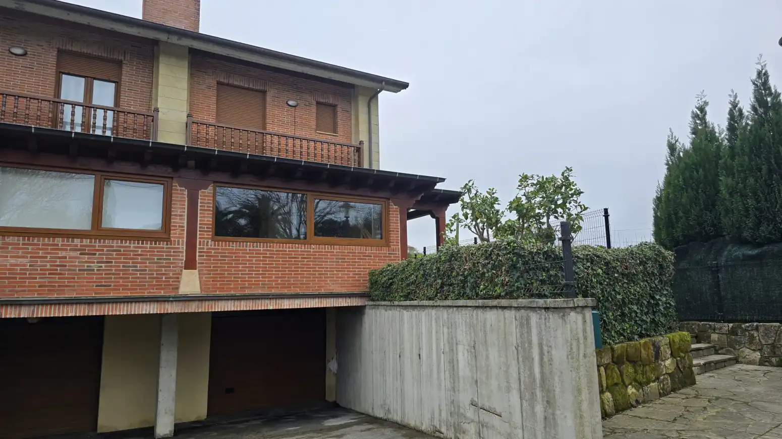 Vista exterior de Casa o chalet en venta en Santillana del Mar con Calefacción, Jardín privado y Parquet