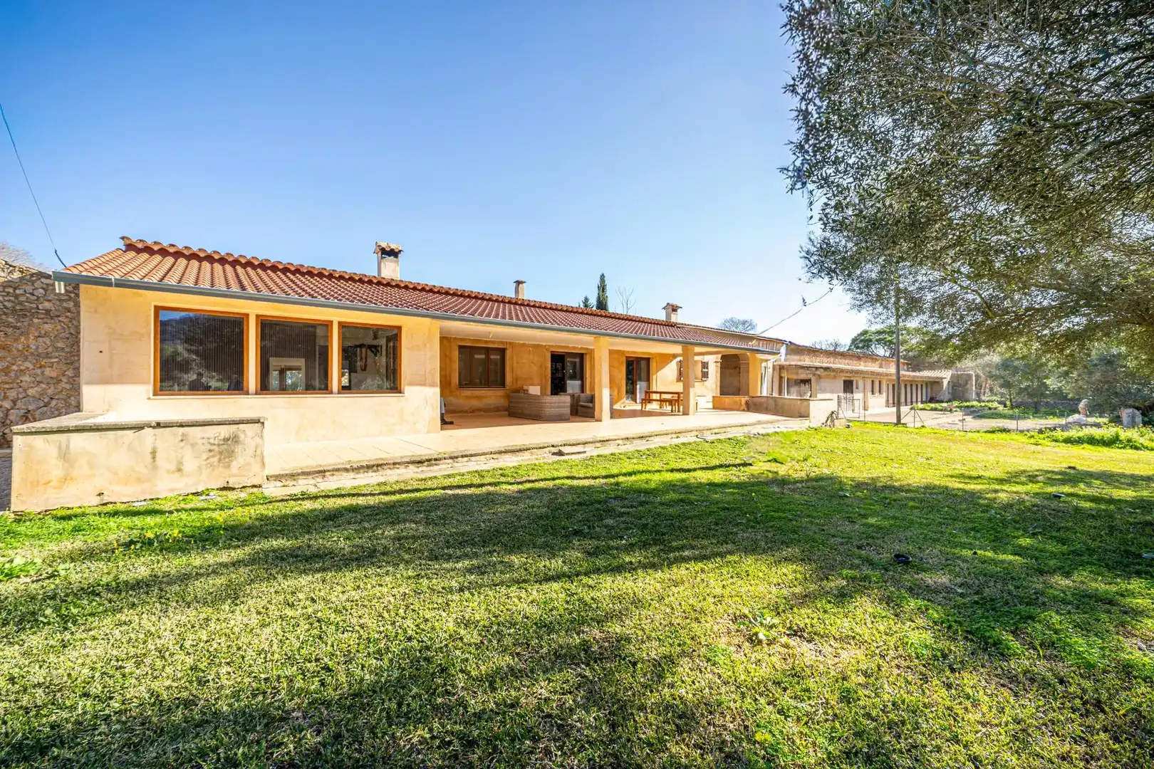 Vista exterior de Edificio en venta en Inca con Alarma y Piscina comunitaria