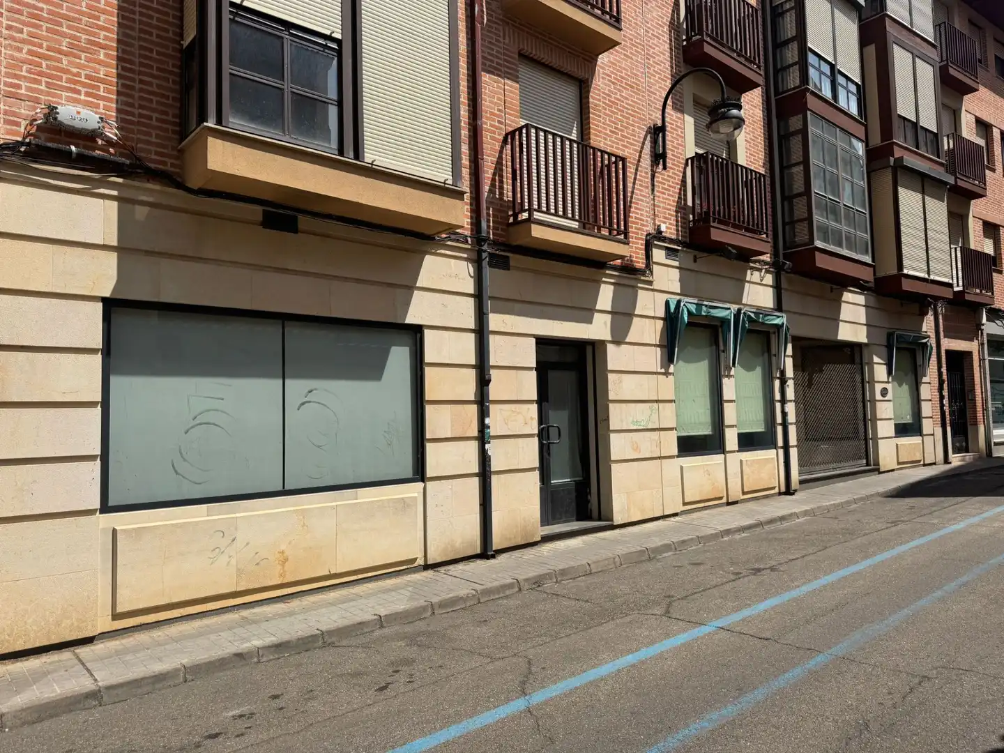 Local comercial en venda a LEDO DEL POZO 4, imagen 2