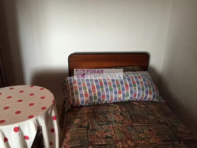 Habitación de Piso de alquiler en Santiago de Compostela  con Amueblado