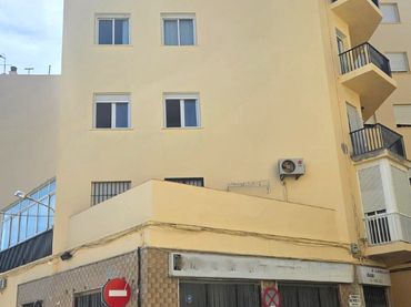 Local comercial en venta en Crevillet - Pinar Alto