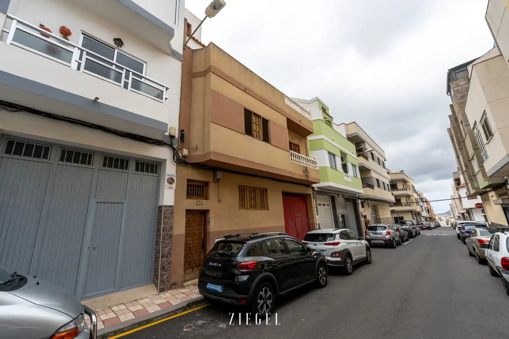 Vista exterior de Casa o chalet en venta en Las Palmas de Gran Canaria con Terraza, Trastero y Balcón